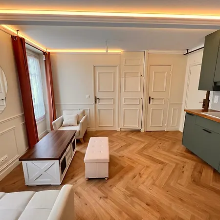 Apartman 2 Bedrooms Cozy & Stylish, 15min Walk From Eiffel Tower Garden *