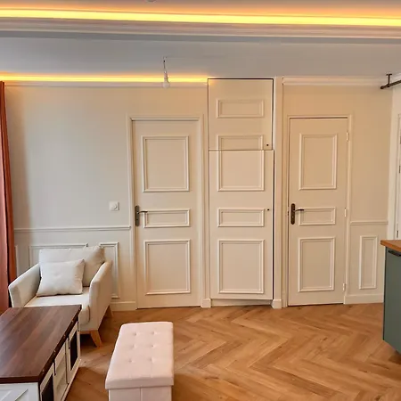 2 Bedrooms Cozy & Stylish, 15min Walk From Eiffel Tower Garden Apartman *