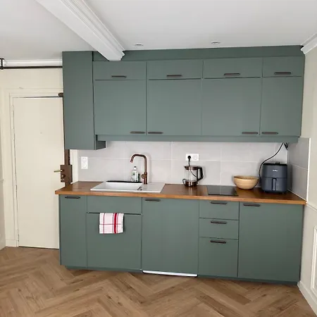 2 Bedrooms Cozy & Stylish, 15min Walk From Eiffel Tower Garden アパート