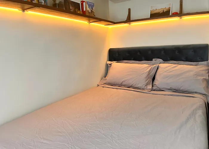2 Bedrooms Cozy & Stylish, 15min Walk From Eiffel Tower Garden Appartamento Parigi
