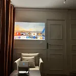 2 Bedrooms Cozy & Stylish, 15min Walk From Eiffel Tower Garden Apartmán Paříž